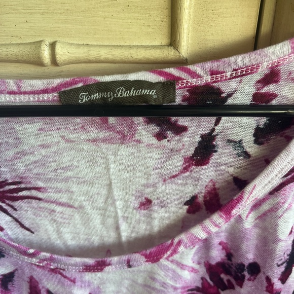 Tommy Bahama Top / T-Shirt Large - Picture 3 of 4
